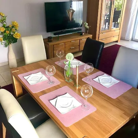 Apartment Blumsens Stadtwohnung Am Oertelplatz *